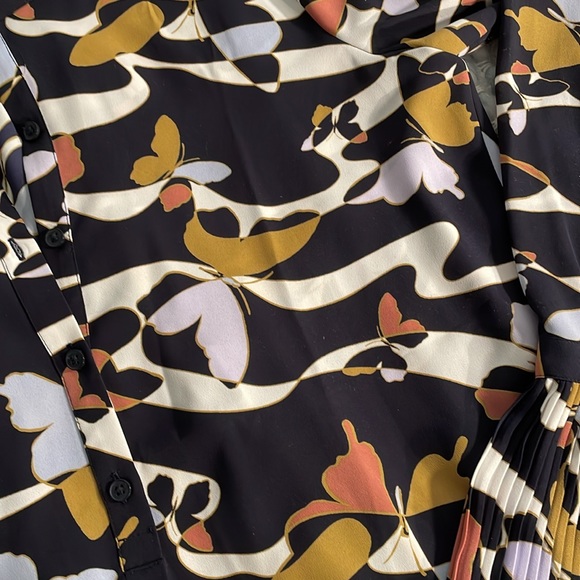 Ann Taylor Floral-Print pleated crepe blouse - XS - Picture 4 of 5